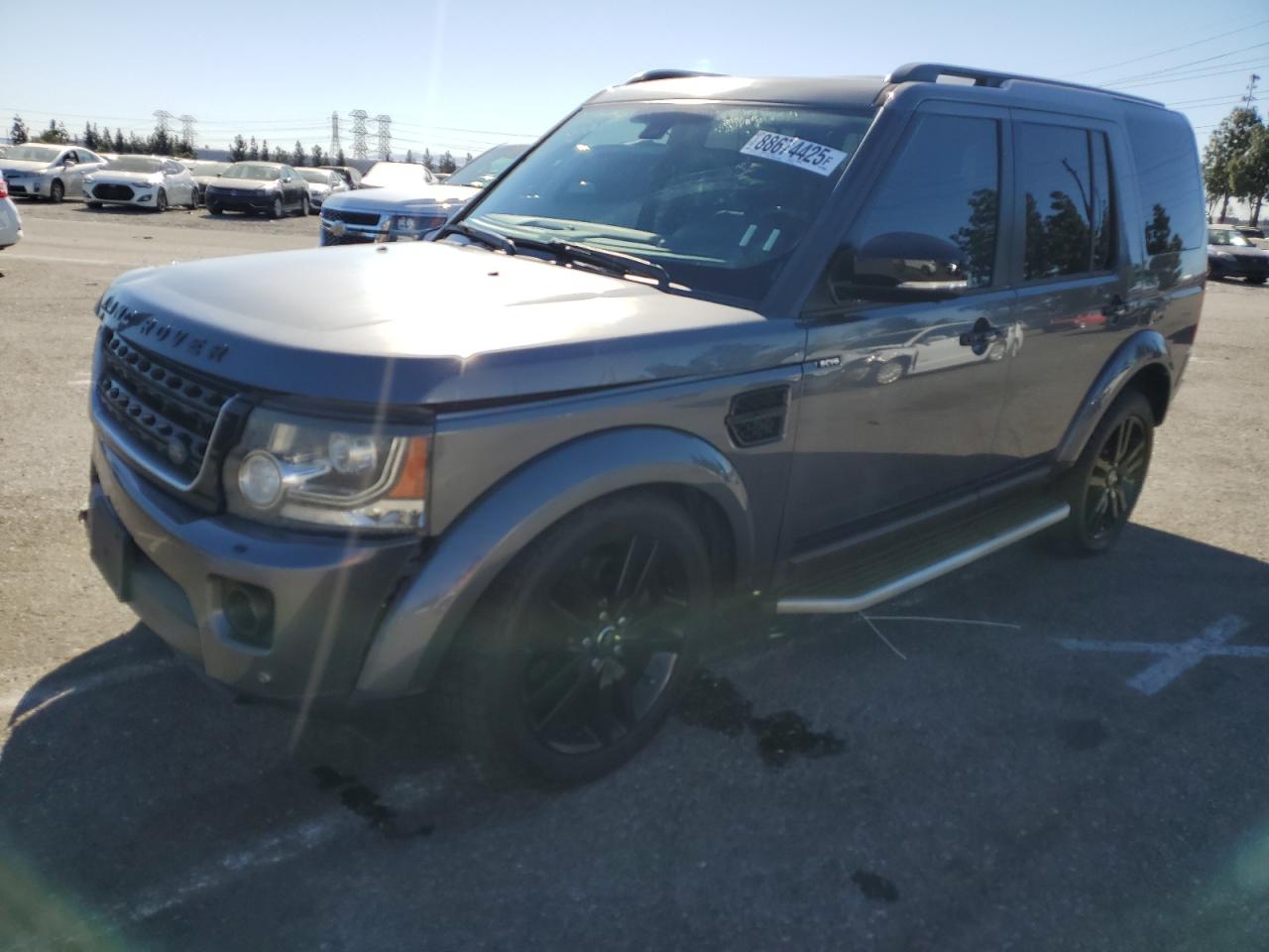 2016 Land Rover LR4 - Image 1