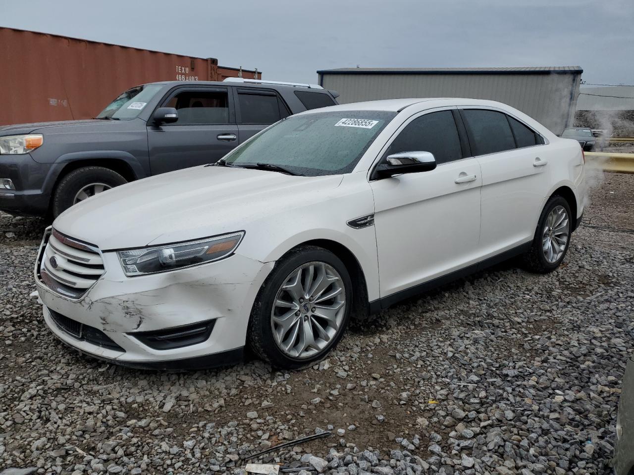 2017 Ford Taurus - Image 1