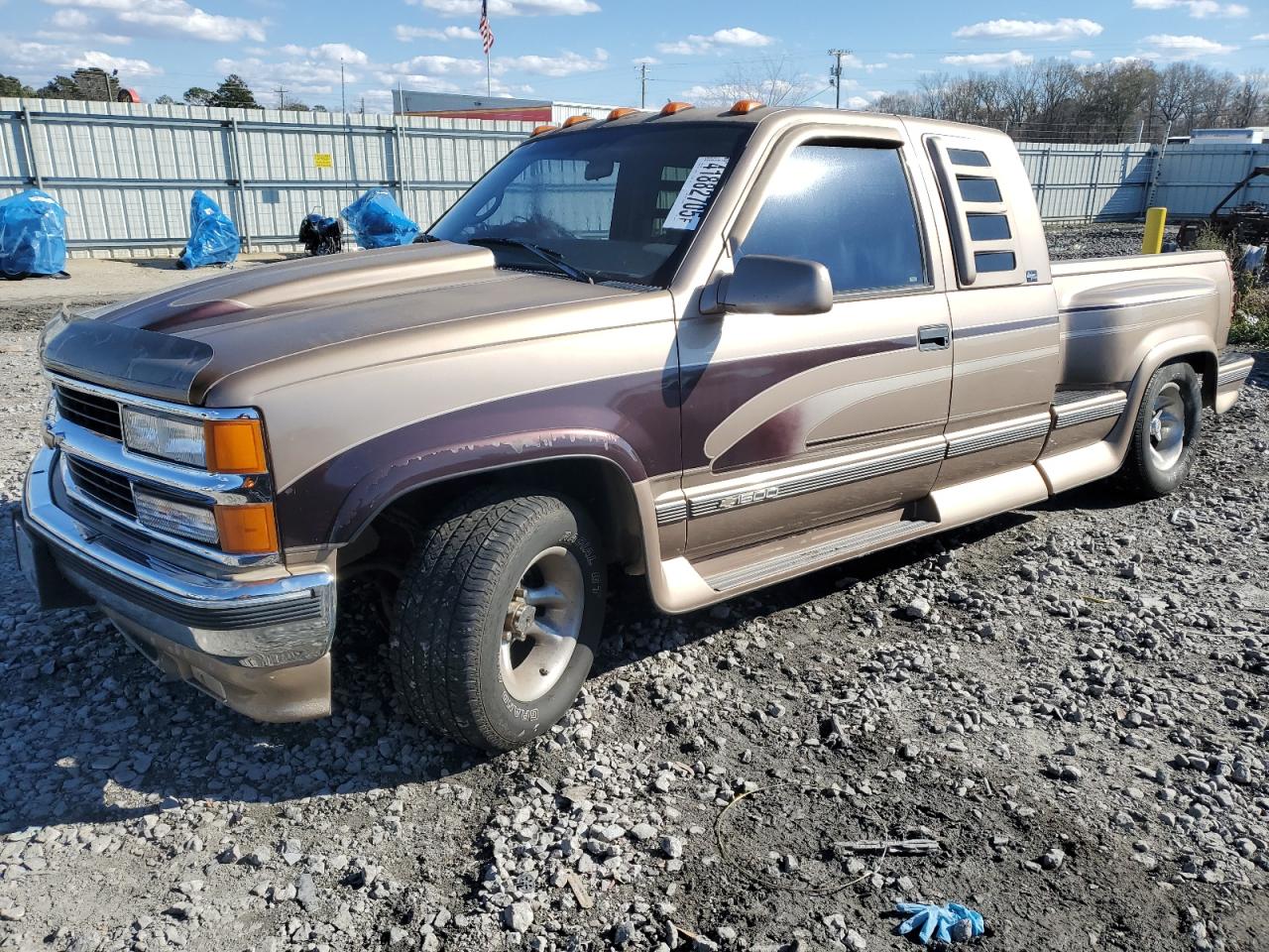 1997 Chevrolet GMT-400 - Image 1