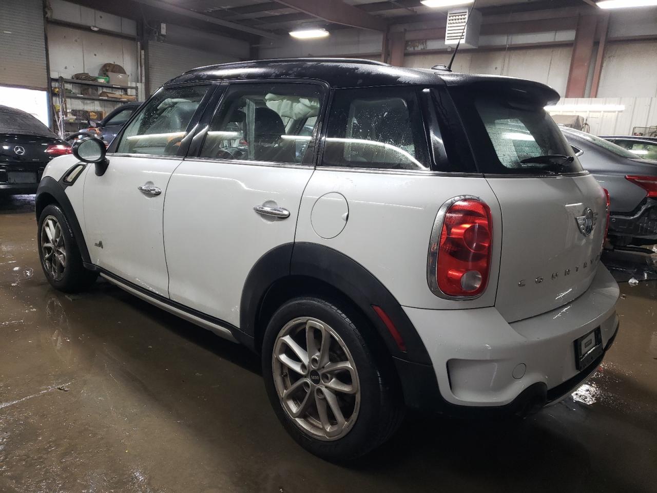 2015 MINI Cooper - Image 2