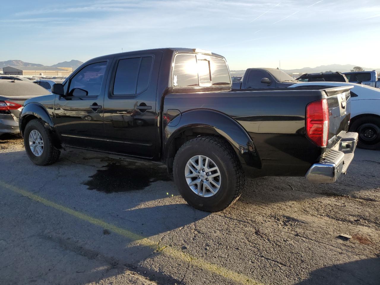 2014 Nissan Navara (Frontier) - Image 2