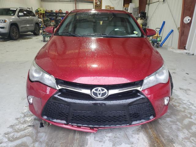  TOYOTA CAMRY 2016 Красный