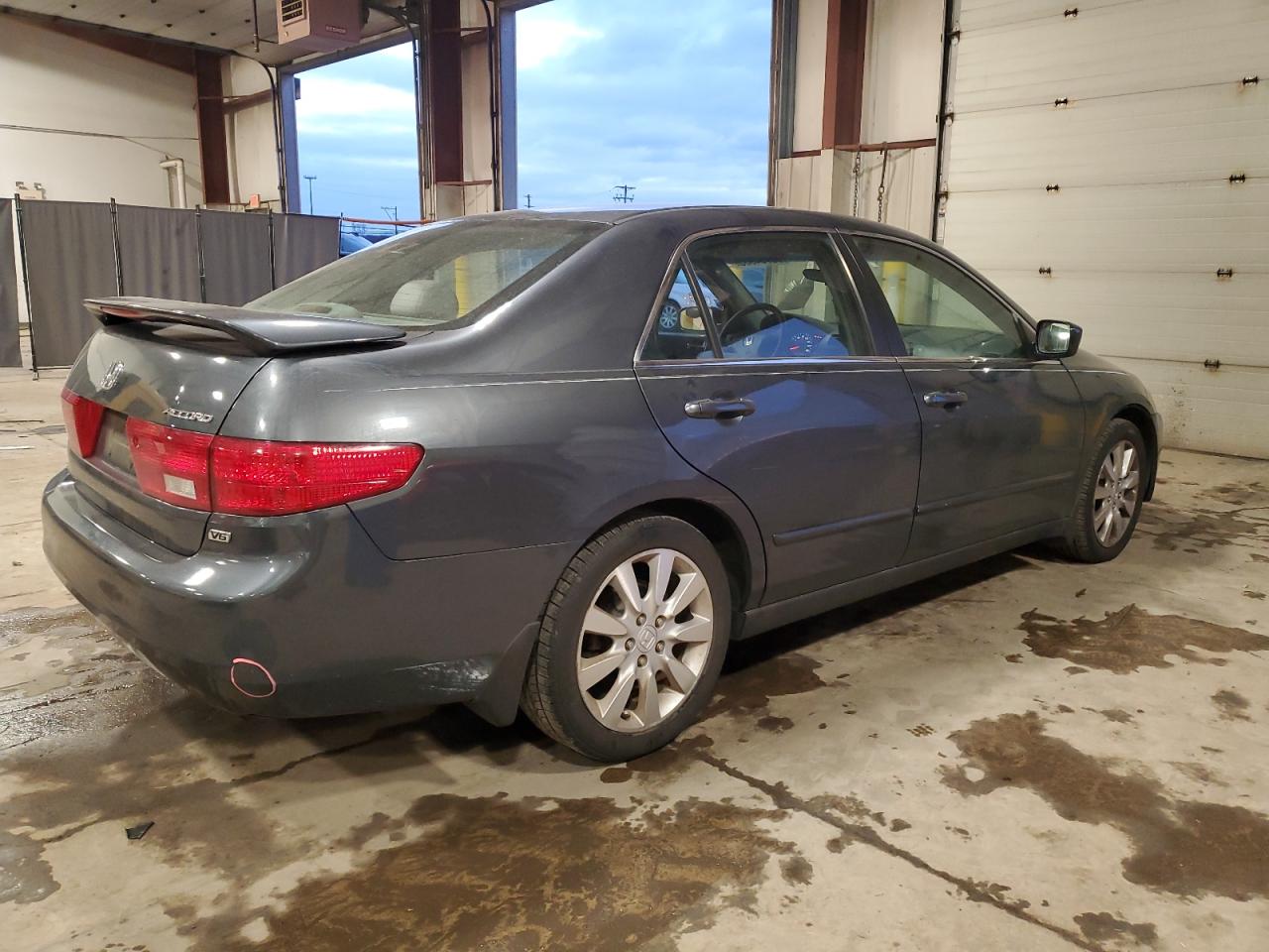 2005 Honda Accord - Image 3