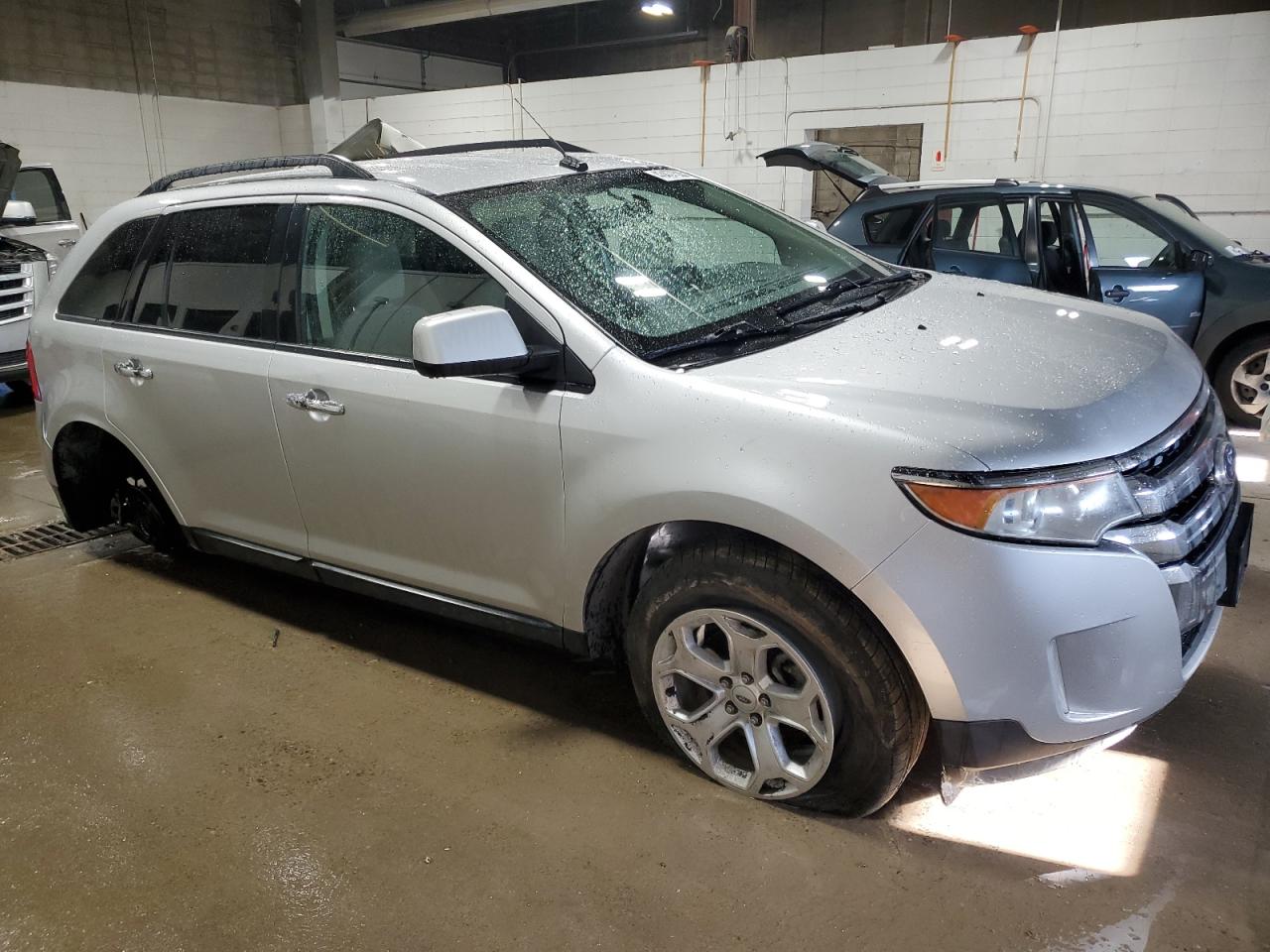2011 Ford Edge - Image 4