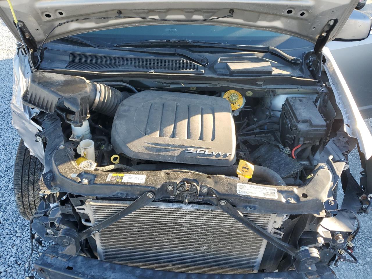 2018 Dodge Caravan - Image 12