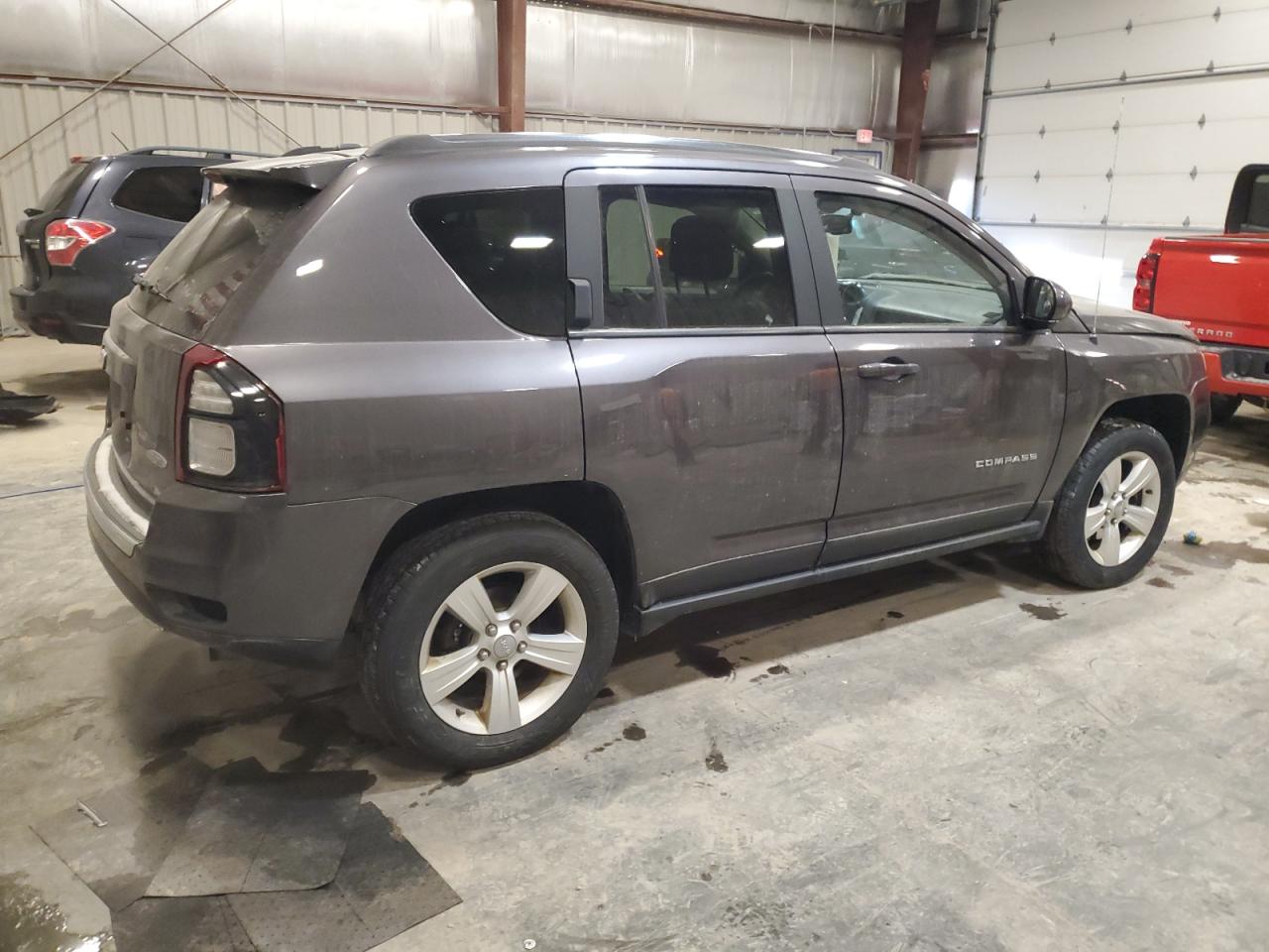 VIN 1C4NJDEB3FD427324 2015 JEEP COMPASS no.3