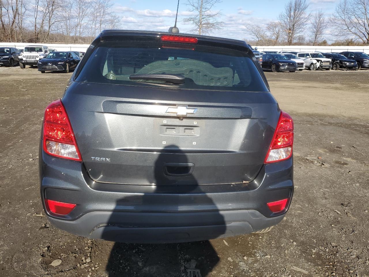 2020 Chevrolet Trax - Image 6