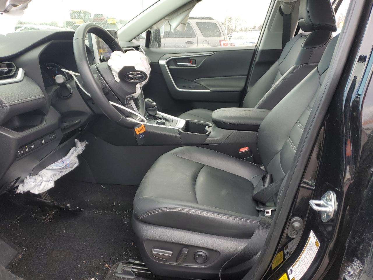 2023 Toyota RAV 4 - Image 7