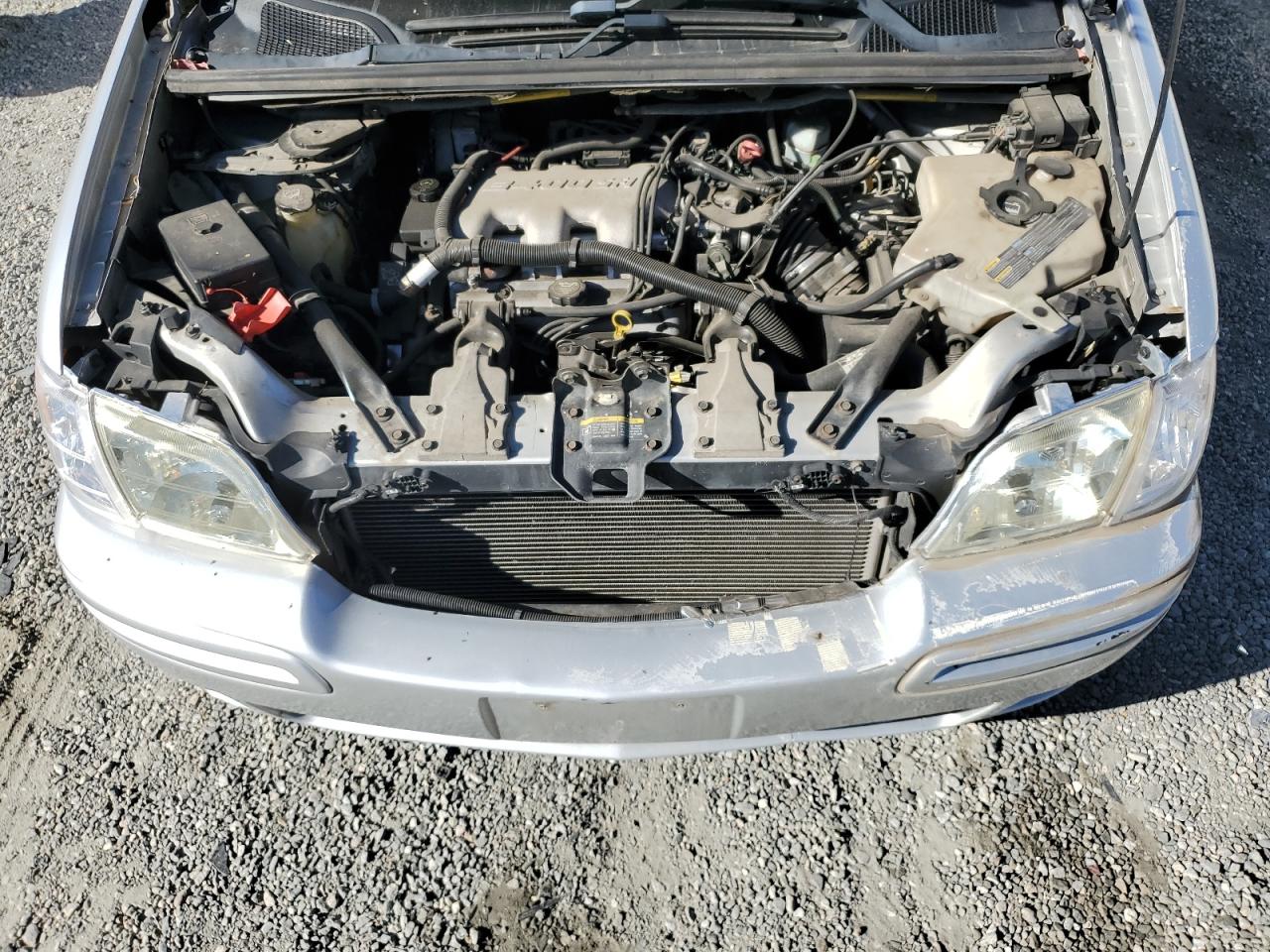 2003 Chevrolet Venture - Image 12