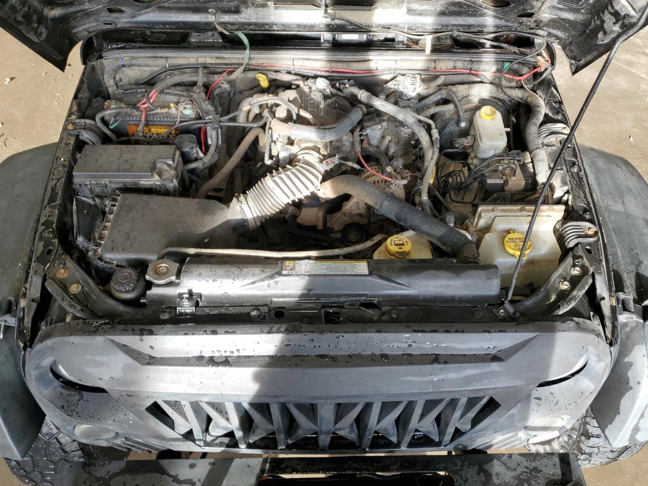 2010 Jeep Wrangler - Image 12