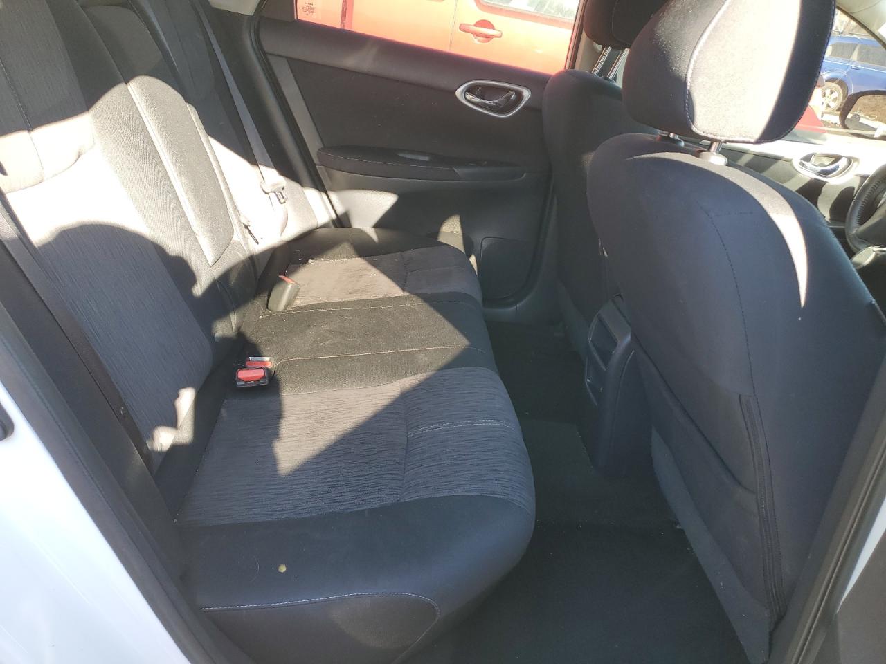 2014 Nissan Sentra - Image 10