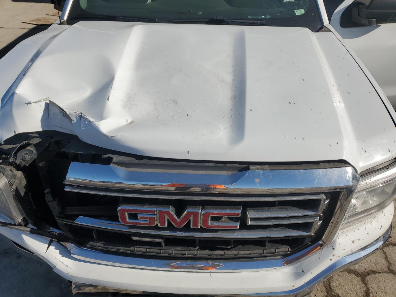 2017 GMC Sierra - Image 13