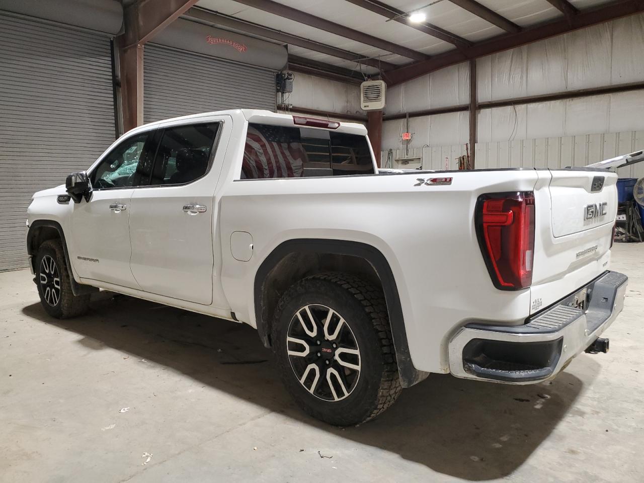 2022 GMC Sierra - Image 2