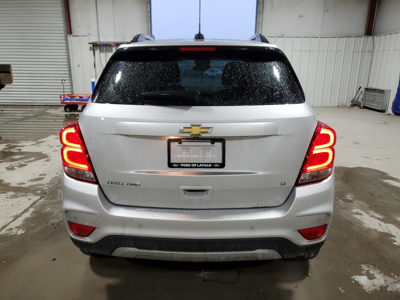 2017 Chevrolet Trax - Image 6