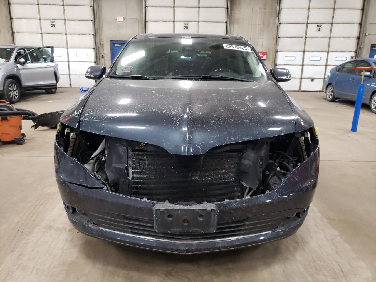 2013 Lincoln MKT - Image 5