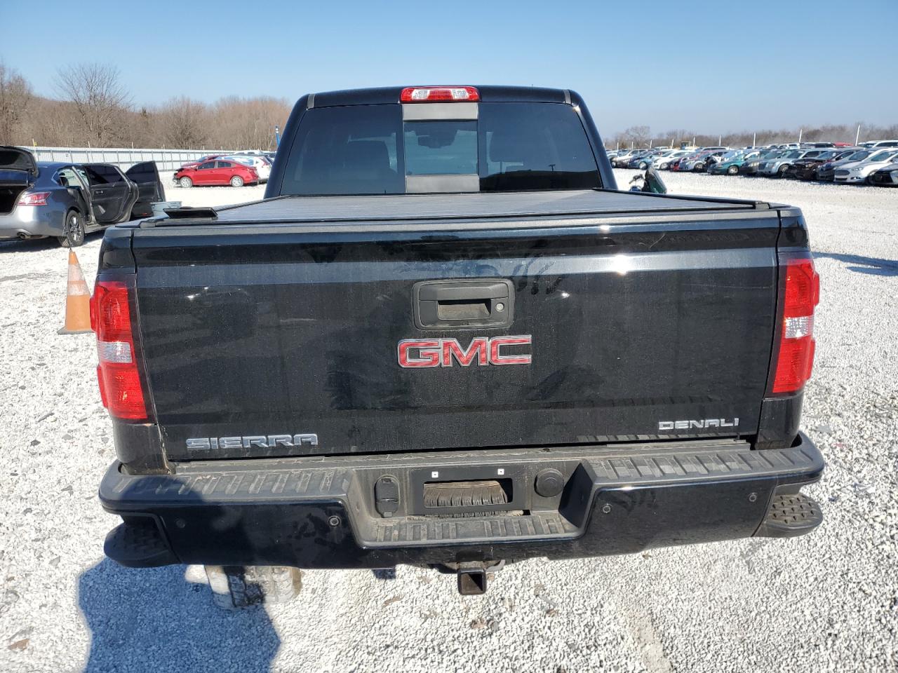 2015 GMC Sierra - Image 6