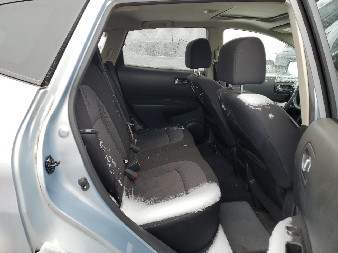 2013 Nissan Rogue - Image 10