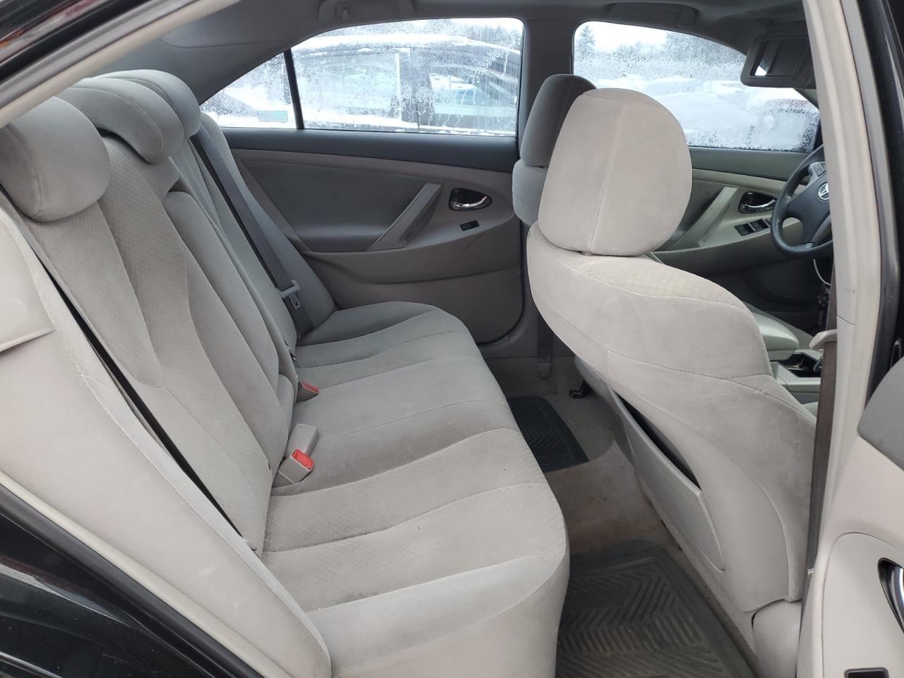 2009 Toyota Camry - Image 10