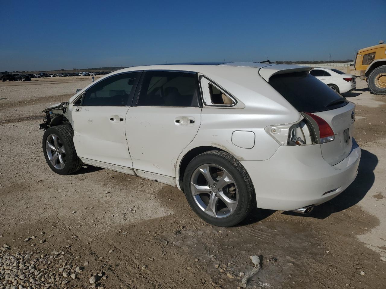 2012 Toyota Venza - Image 2