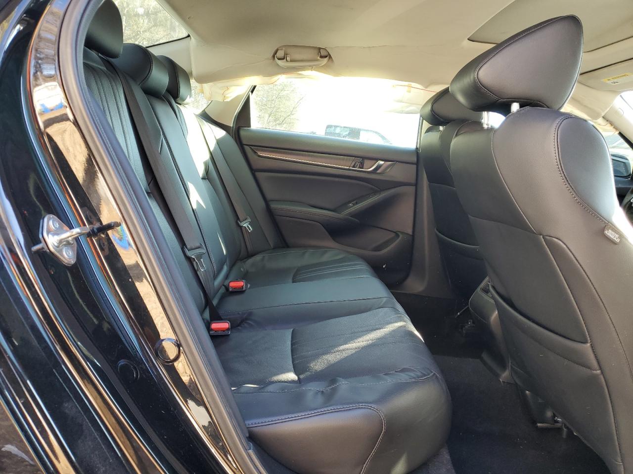 1HGCV1F97JA103147 HONDA ACCORD 2018