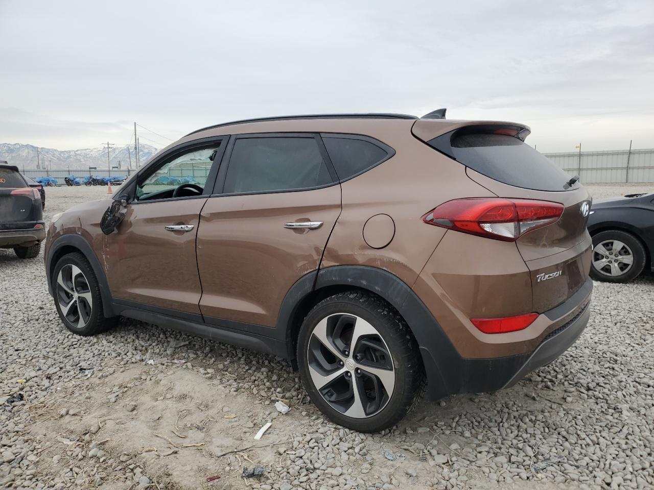 2016 Hyundai Tucson - Image 2