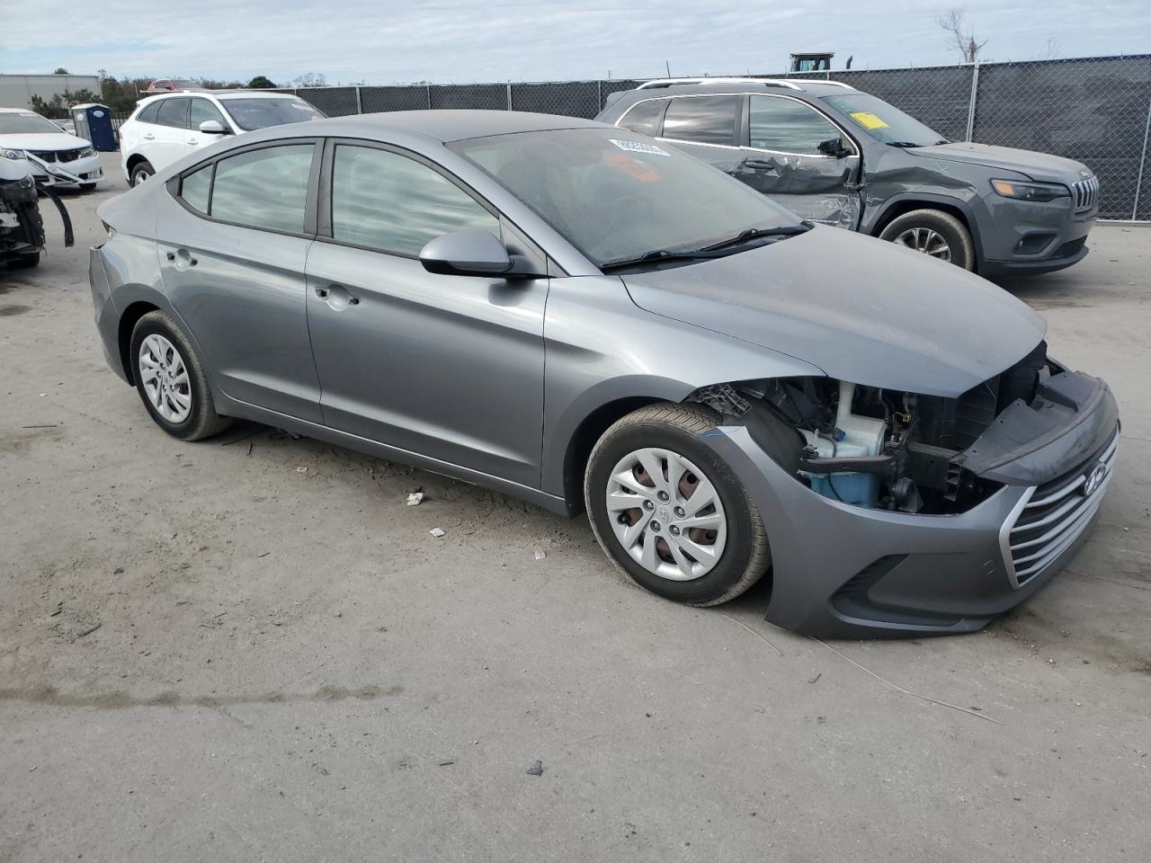 2017 Hyundai Elantra - Image 4