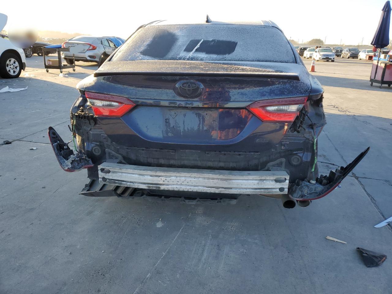 4T1G11AK8NU631821 TOYOTA CAMRY 2022