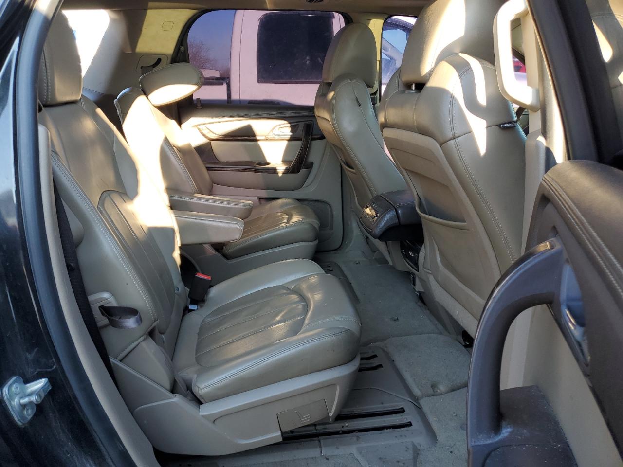 2015 GMC Acadia - Image 11