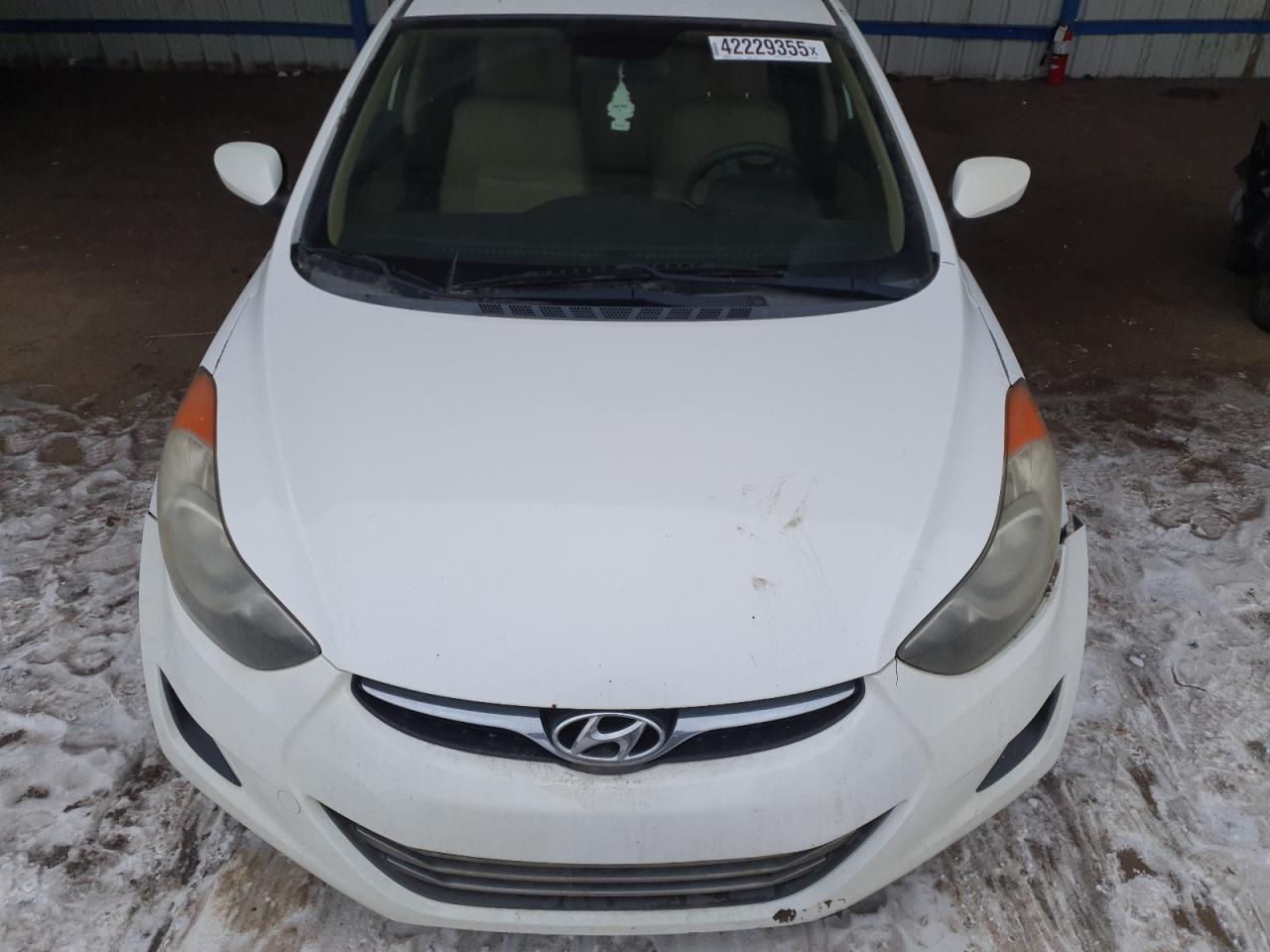 2013 Hyundai Elantra - Image 11