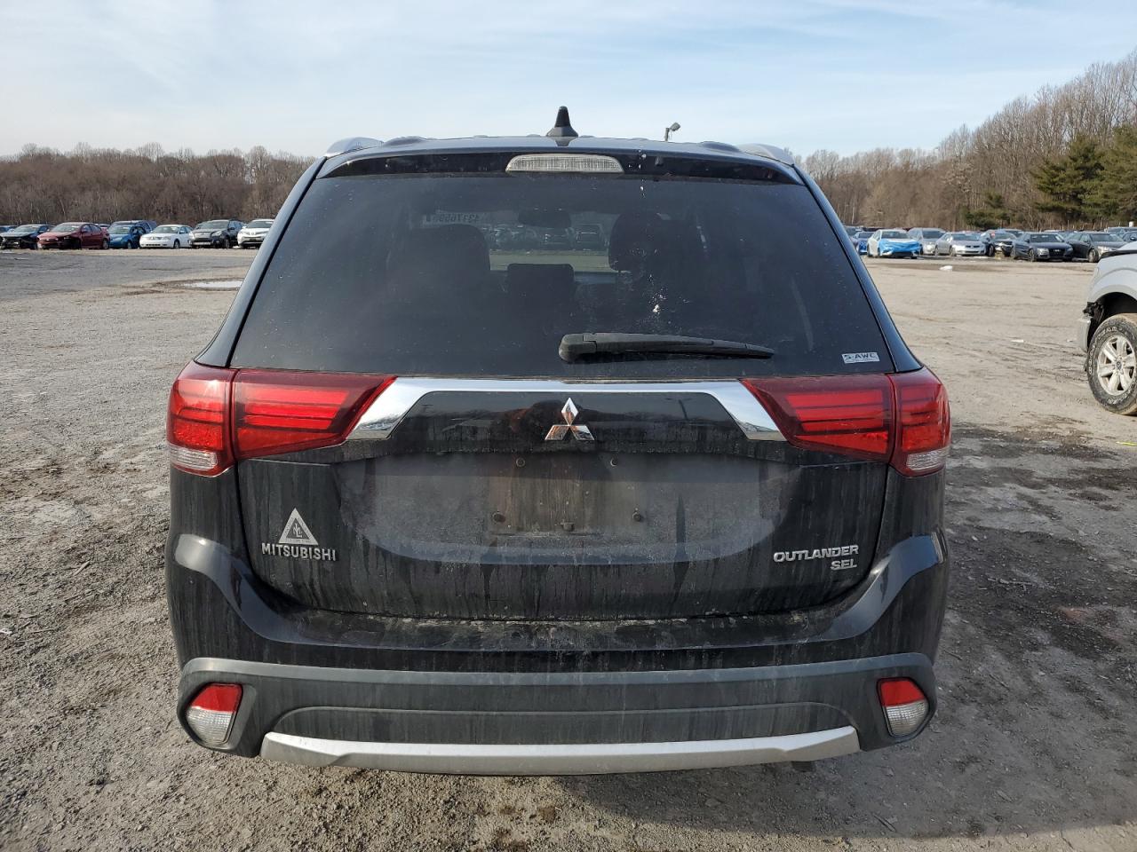 2017 Mitsubishi Outlander - Image 6