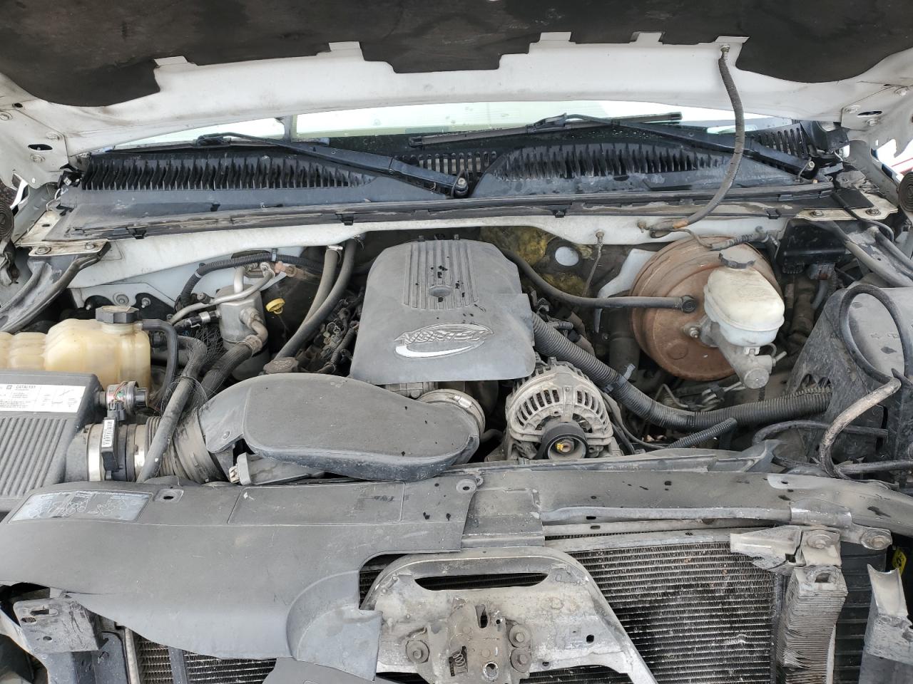 2005 Chevrolet Silverado - Image 11