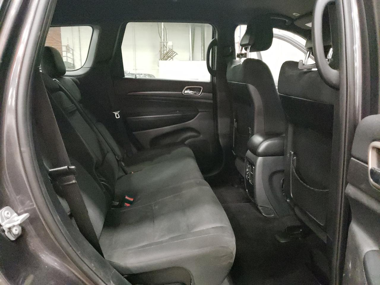 2017 Jeep Grand Cherokee - Image 11