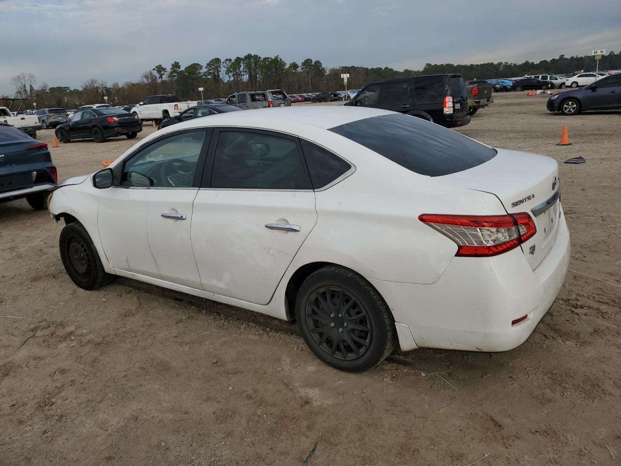 2014 Nissan Sentra - Image 2