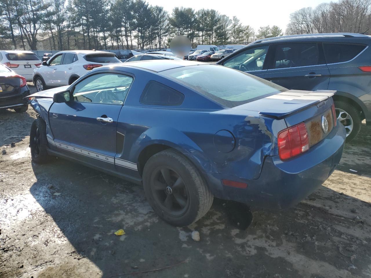 2007 Ford Mustang - Image 2