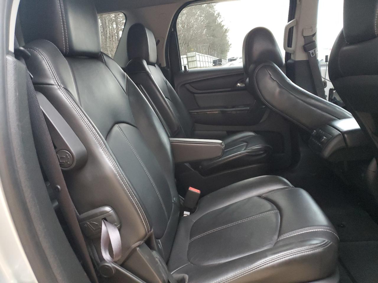 2013 GMC Acadia - Image 11