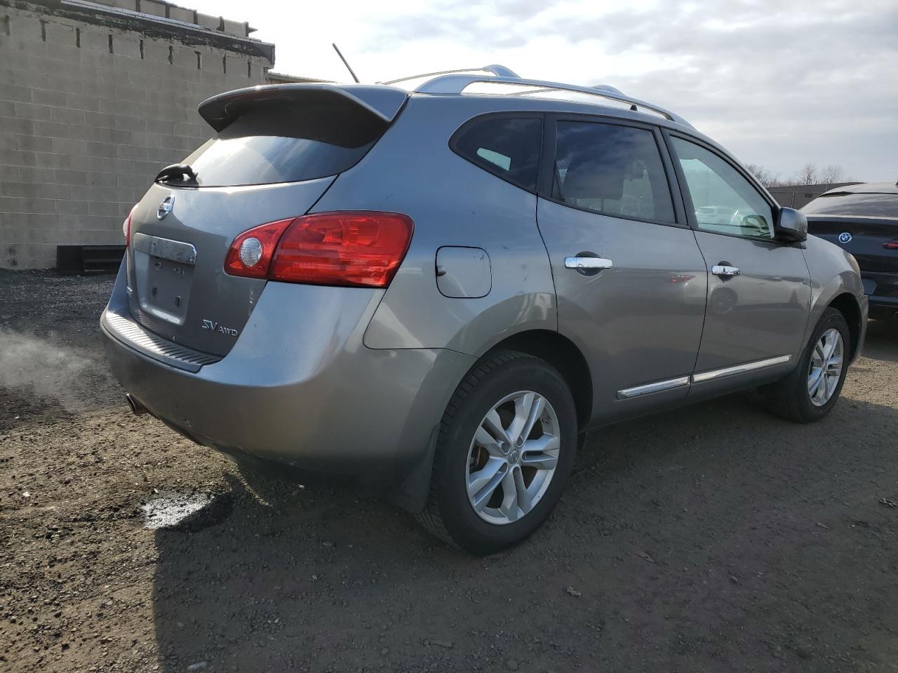 2012 Nissan Rogue - Image 3