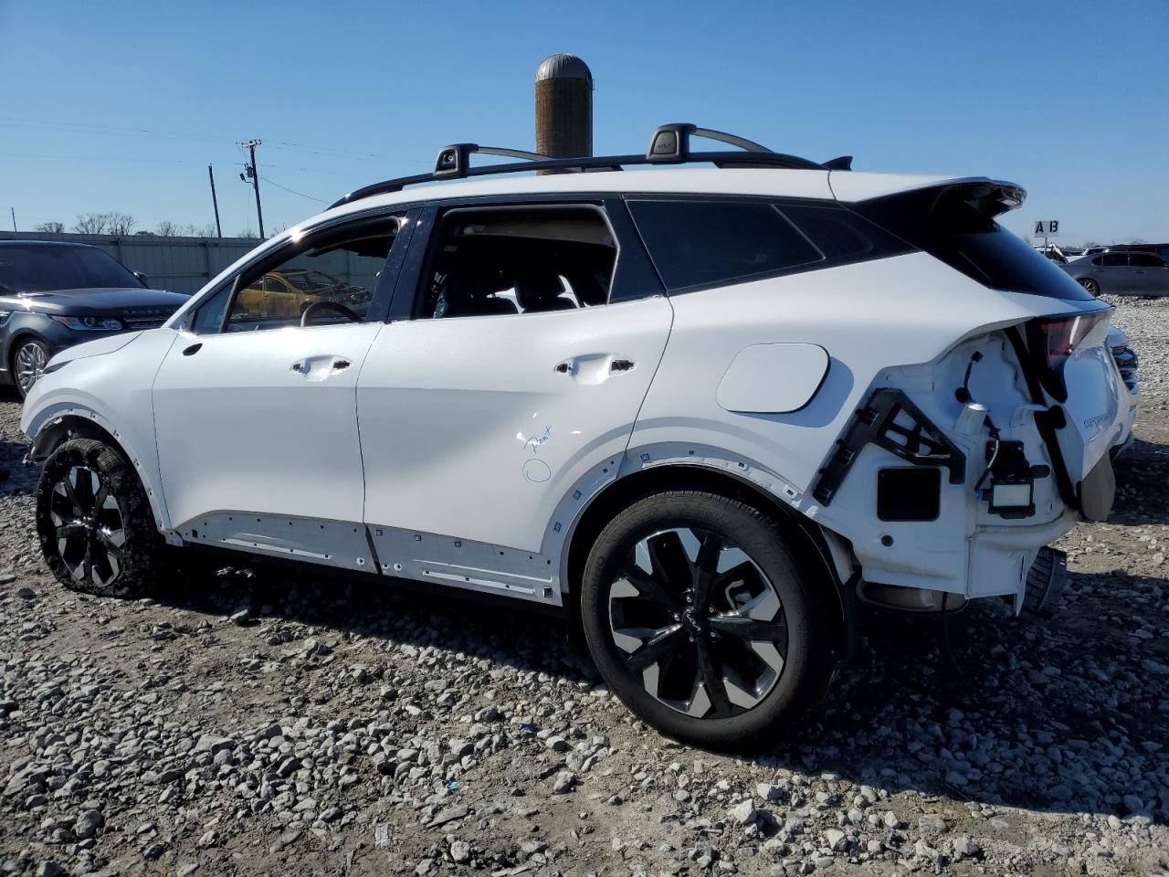2024 Kia Sportage - Image 2