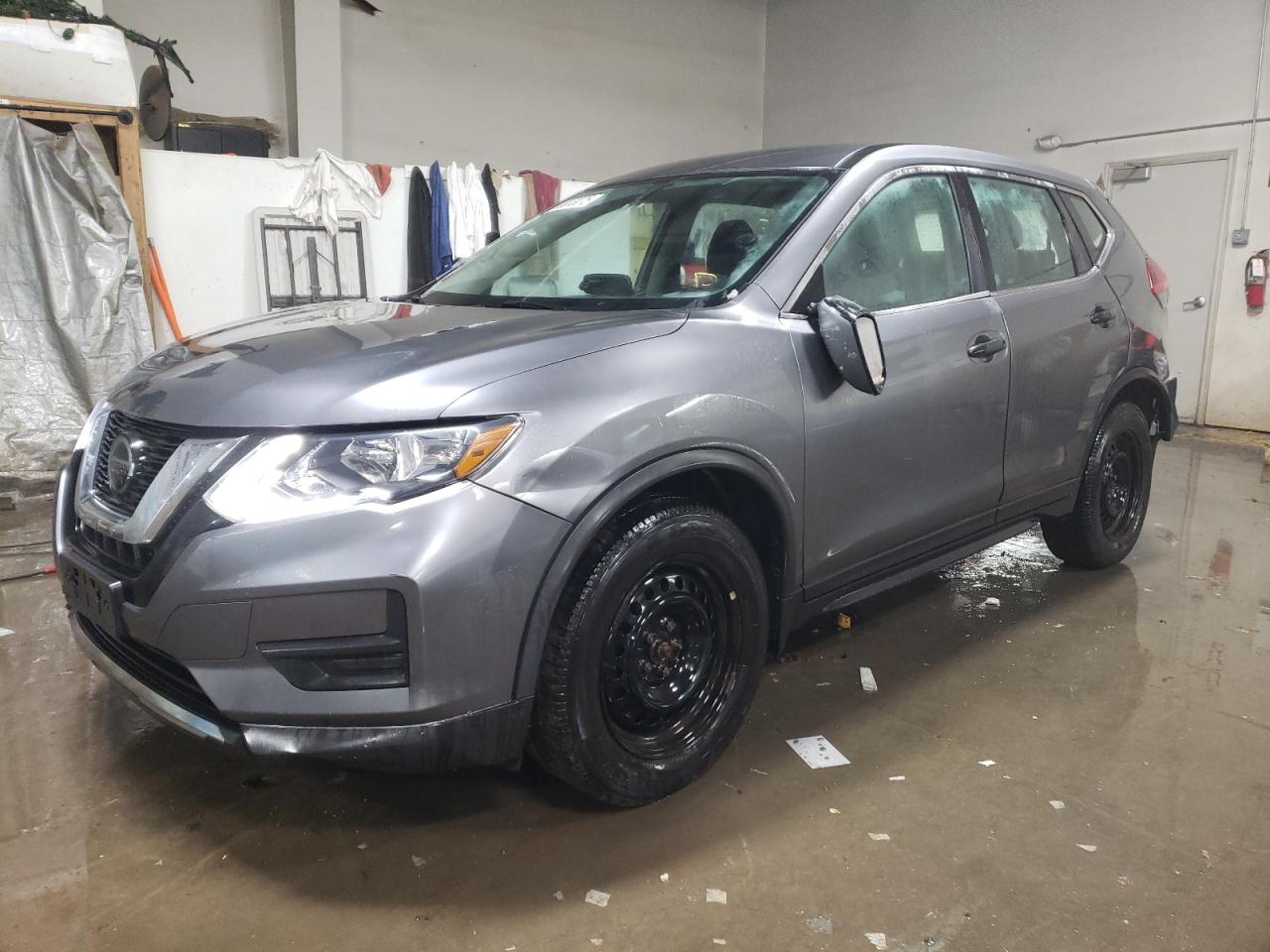 KNMAT2MT8JP555718 NISSAN ROGUE 2018