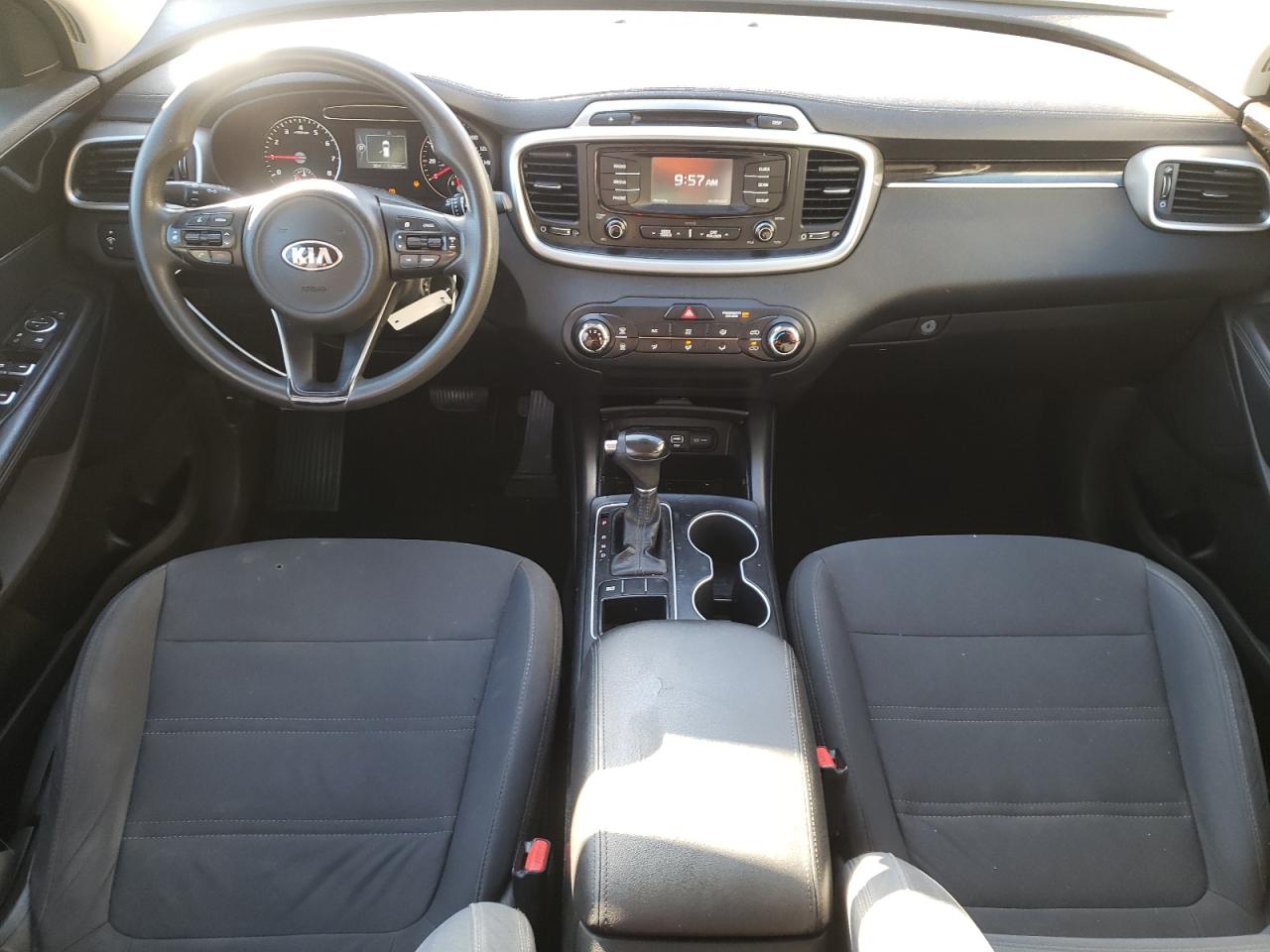 2016 Kia Sorento - Image 8