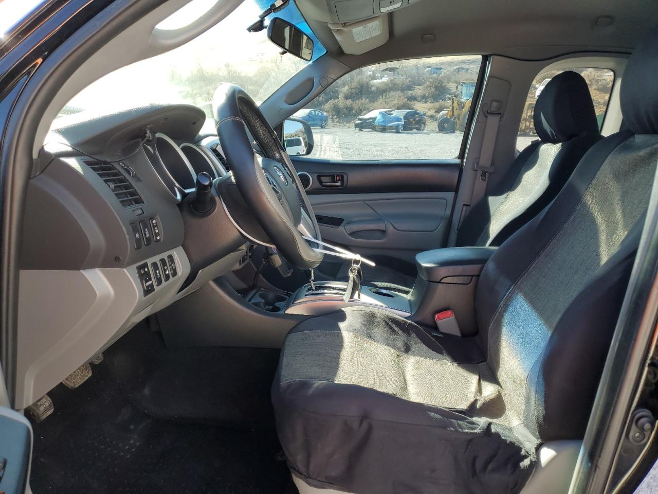 2014 Toyota Tacoma - Image 7