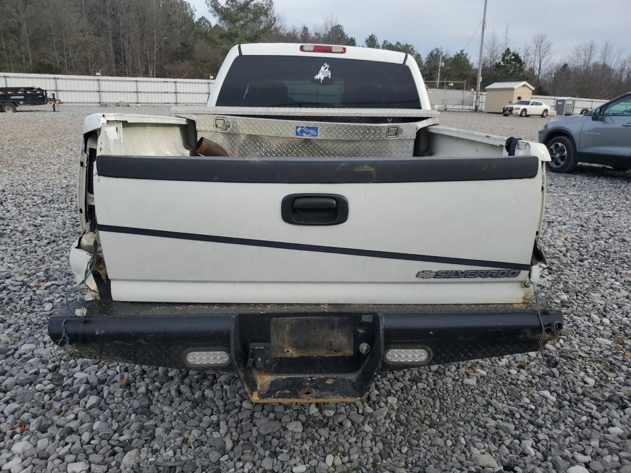 2004 Chevrolet Silverado - Image 6