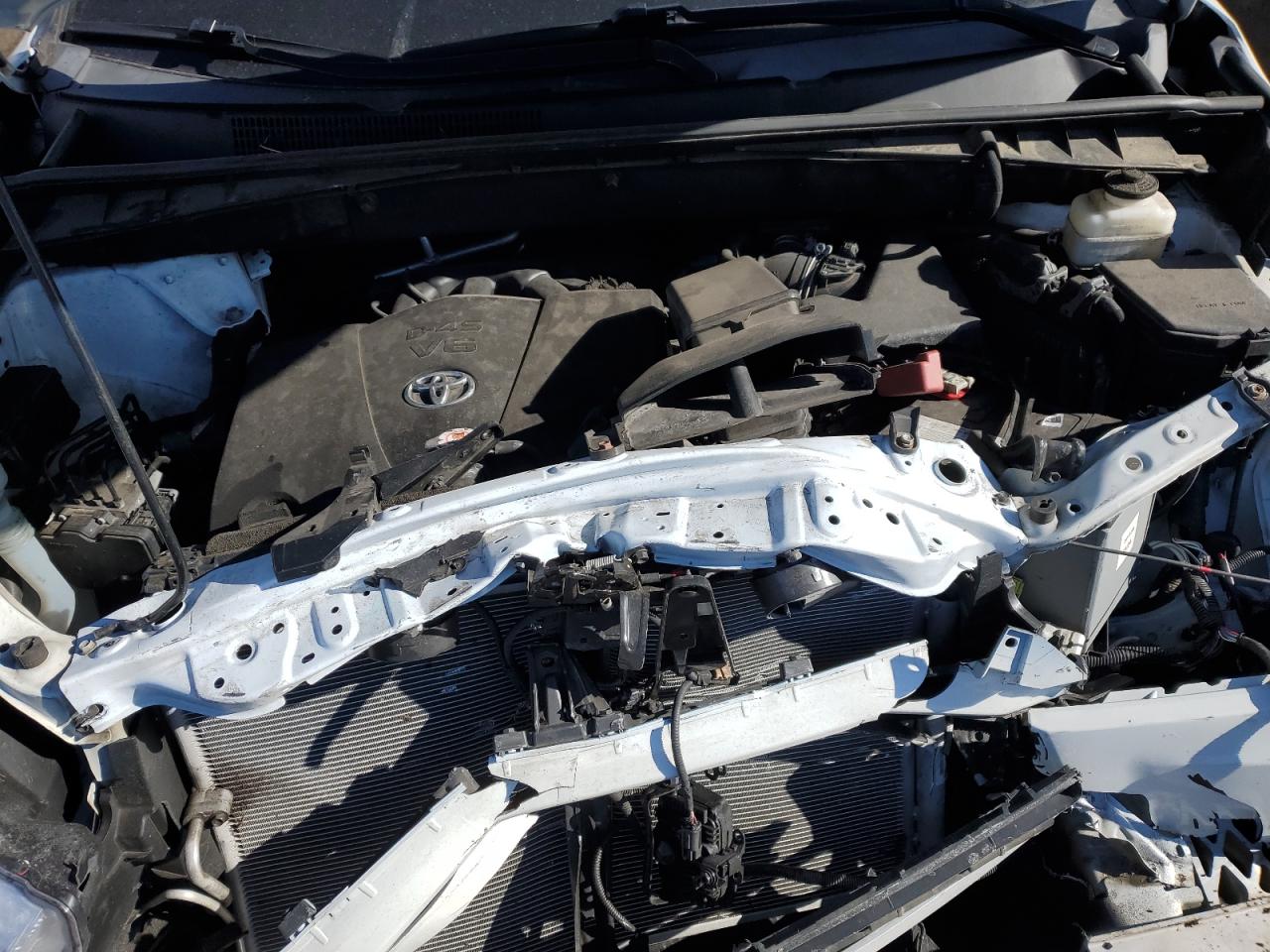 5TDJZRFH1KS563702 TOYOTA HIGHLANDER 2019