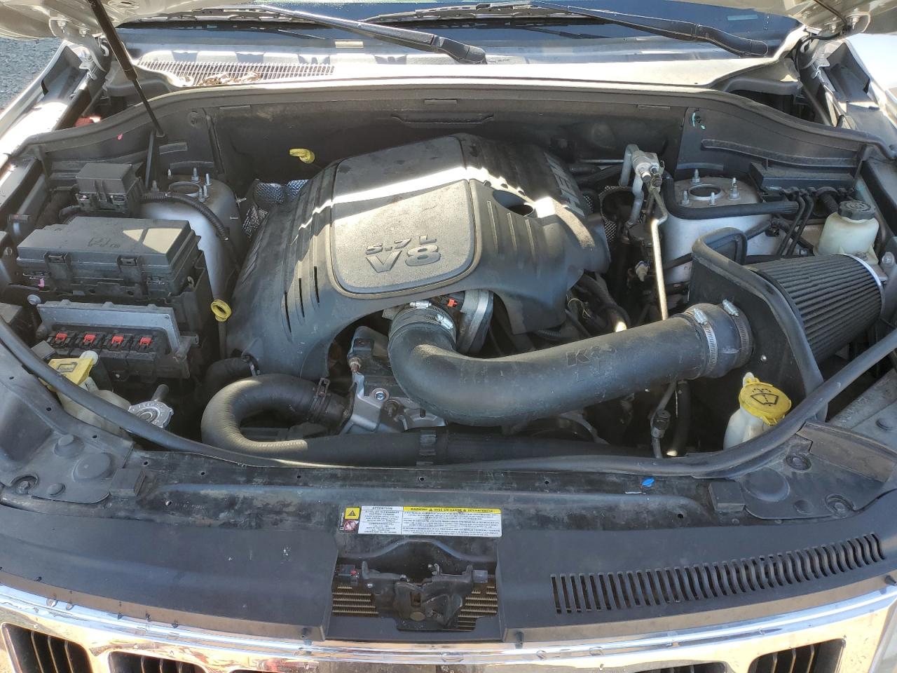 2011 Jeep Grand Cherokee - Image 12