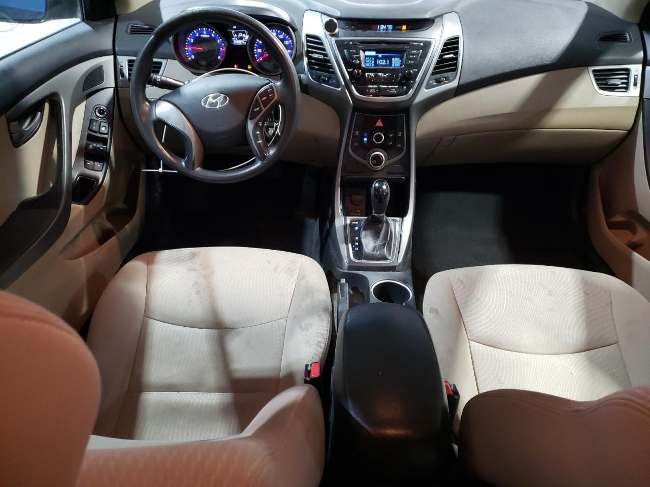 2014 Hyundai Elantra - Image 8