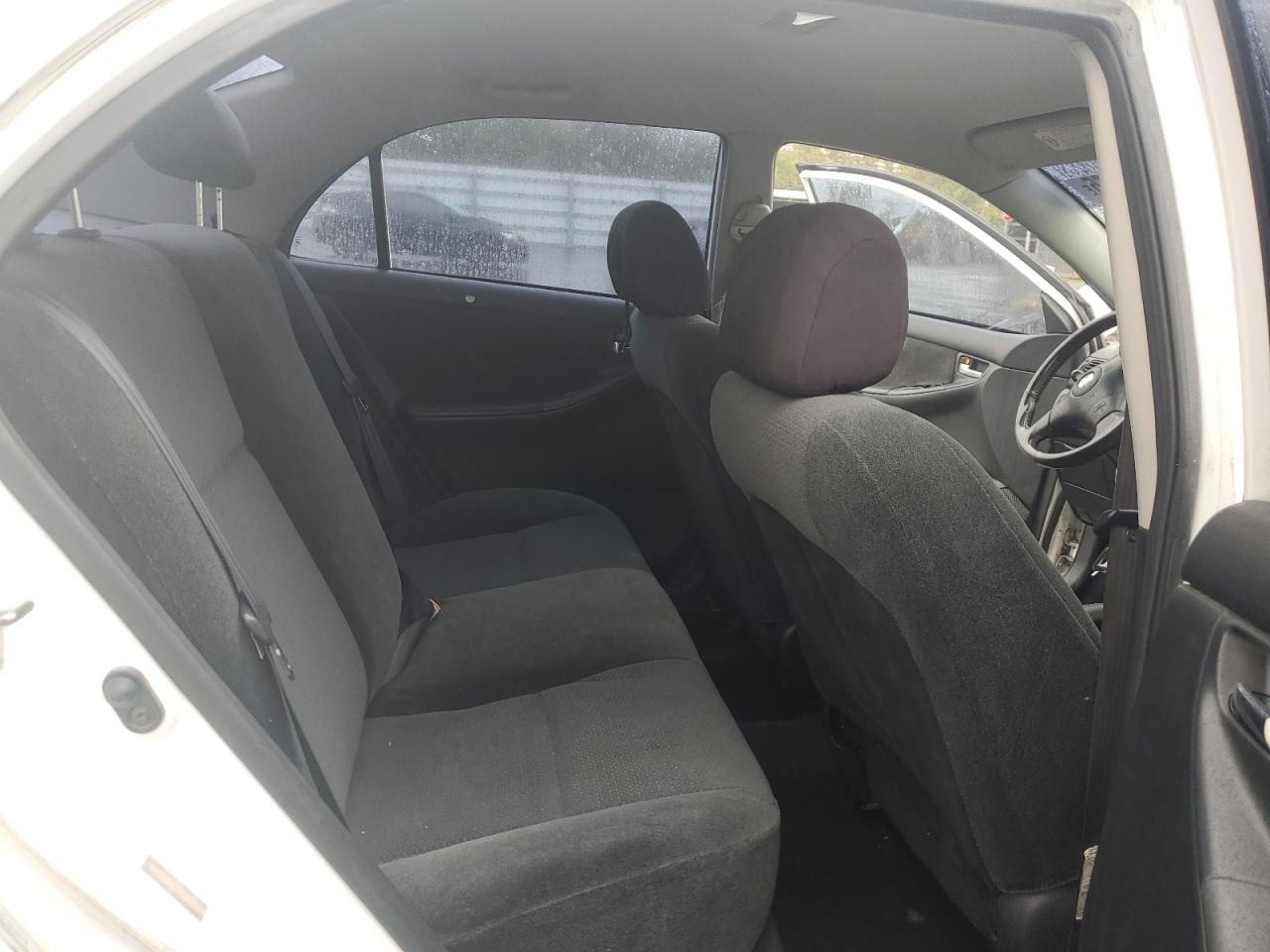2004 Toyota Corolla - Image 10