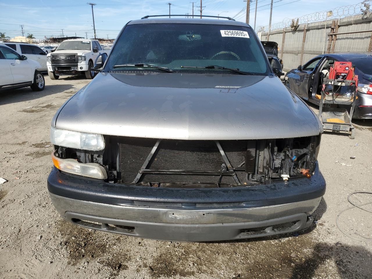 2001 Chevrolet Suburban - Image 5