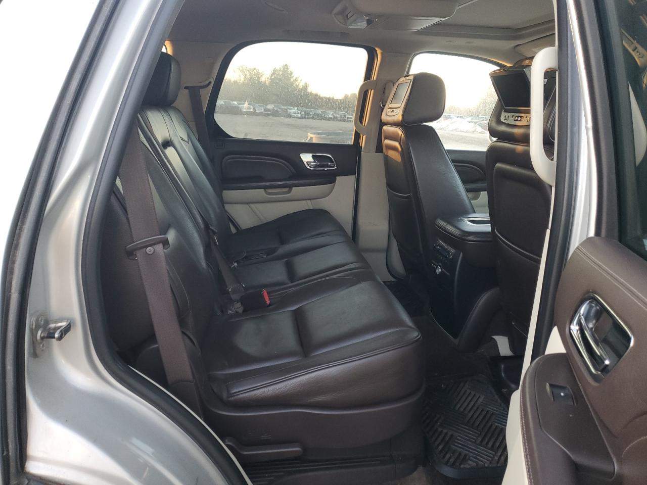 2011 Cadillac Escalade Platinum Hybrid VIN: 1GYS4FEJ6BR303441 Lot: 42779755