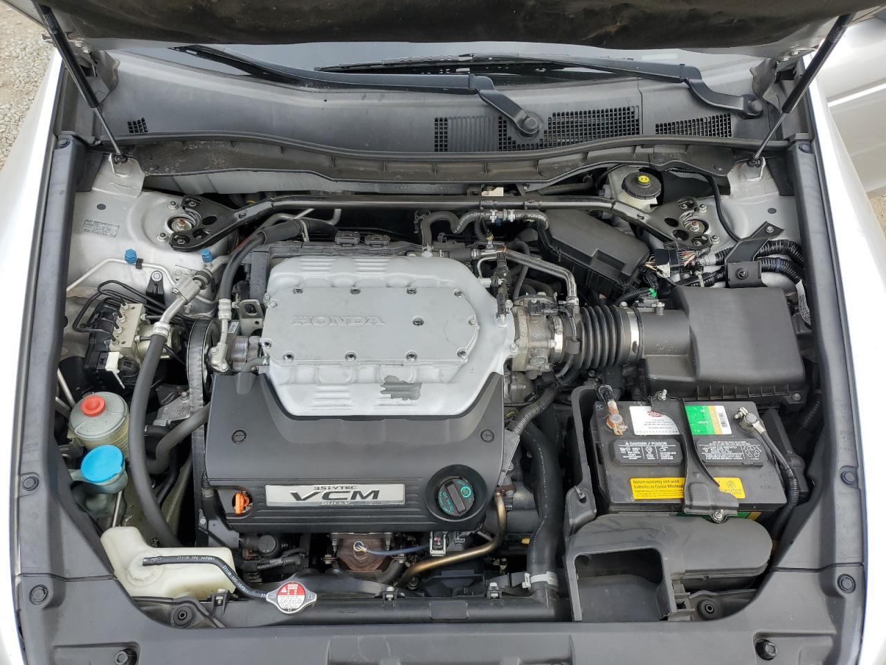2009 Honda Accord - Image 12