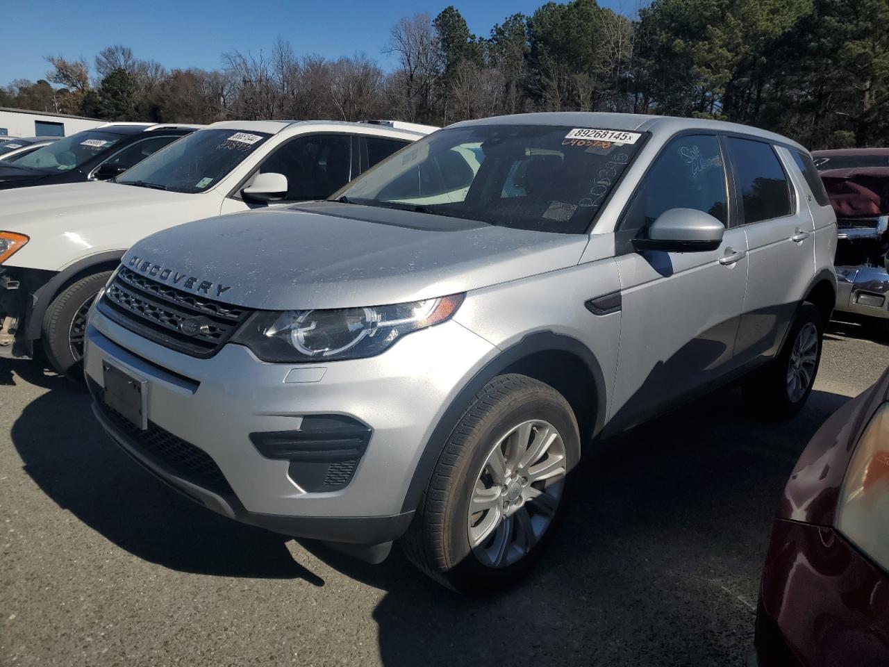 2017 Land Rover Discovery - Image 1