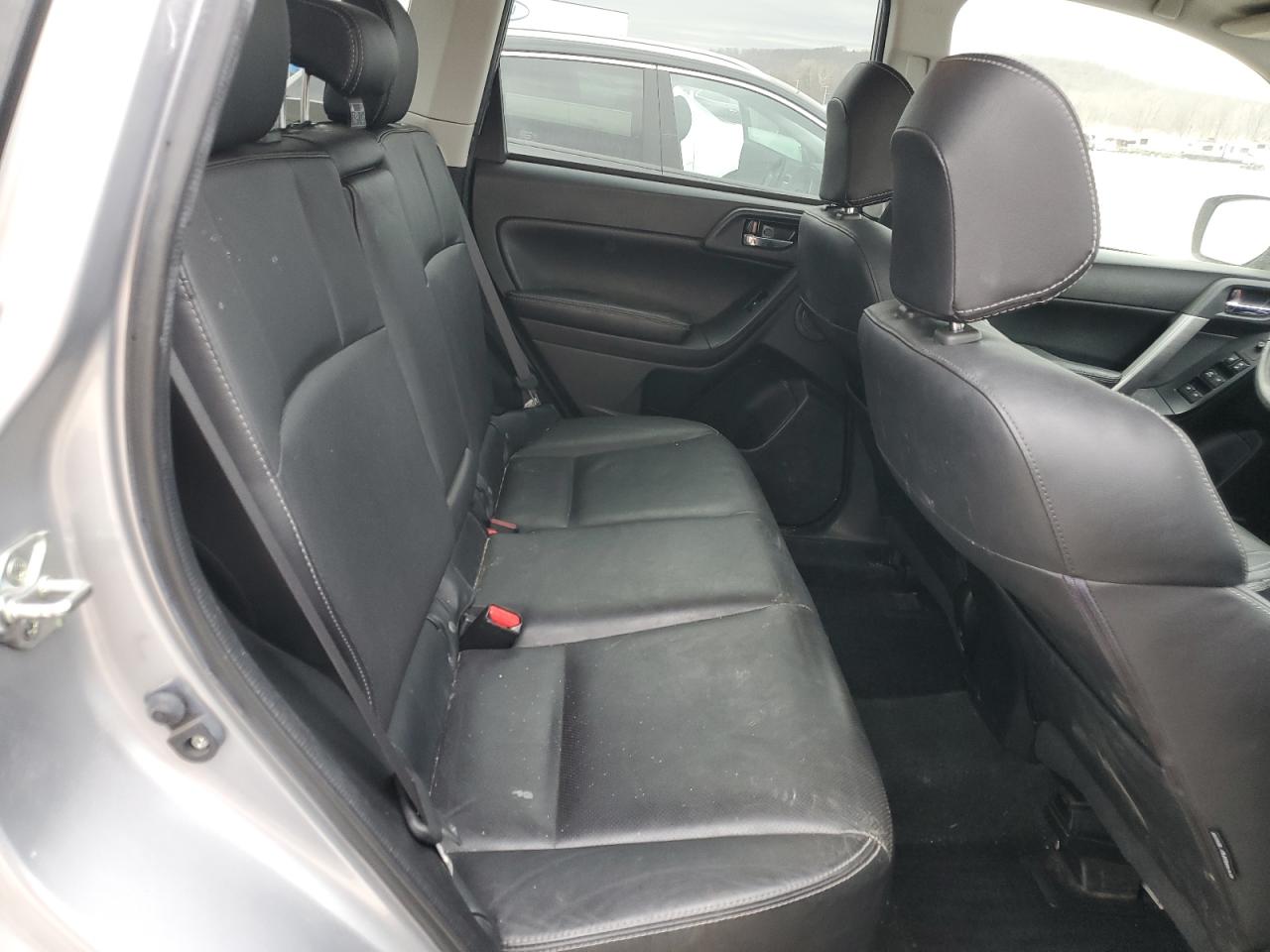 2016 Subaru Forester - Image 11